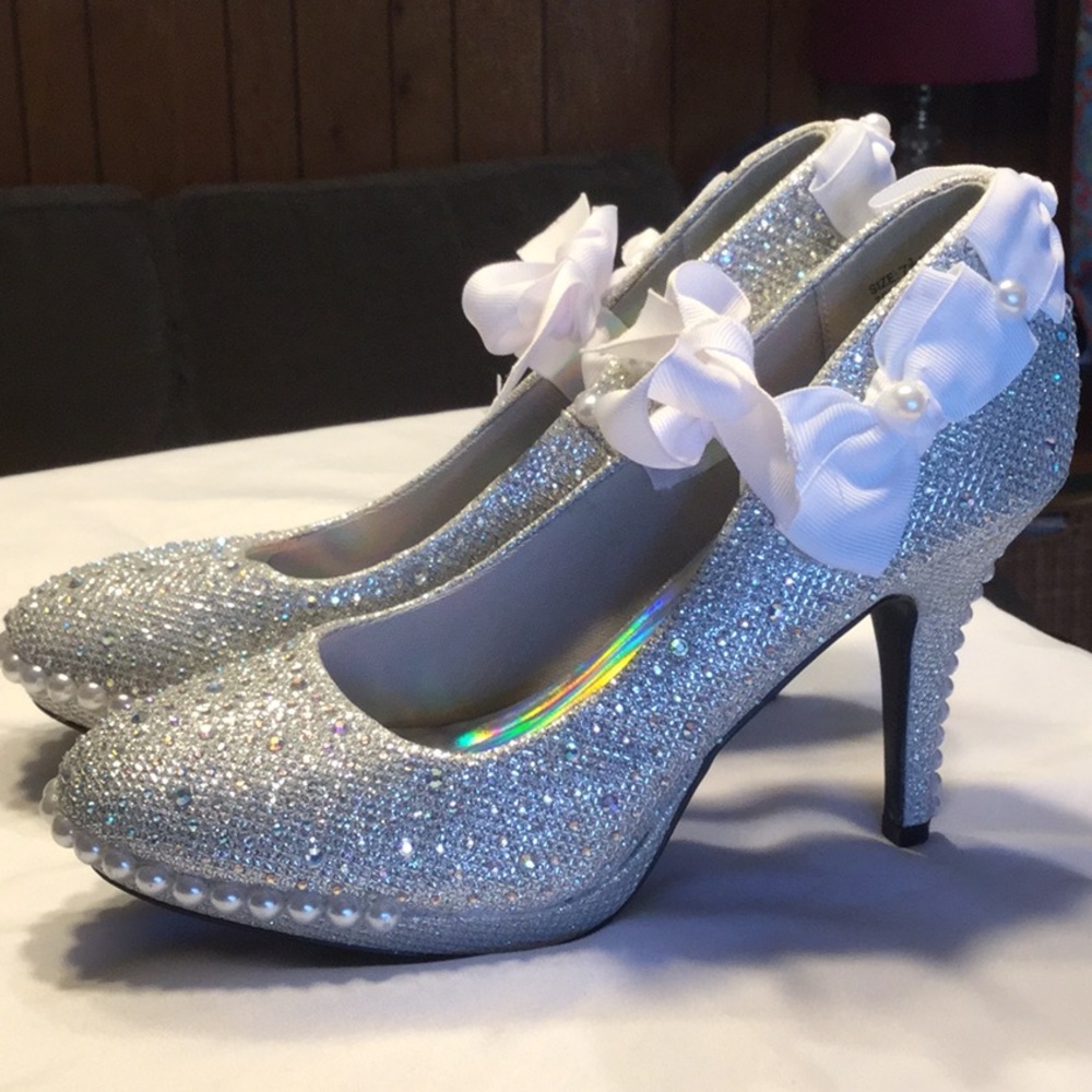 Diamonds & Pearls with silver! New!🌟